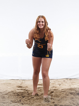 Maddie Sundholm (23)