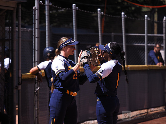 Kacey Zobac (23), Amani Bradley (1)
