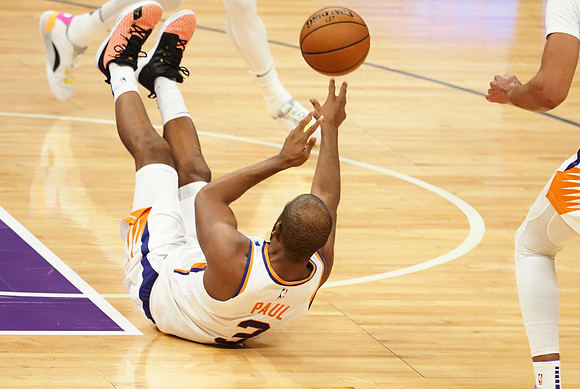 NBA: Phoenix Suns at Sacramento Kings
