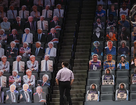 NBA: Phoenix Suns at Sacramento Kings