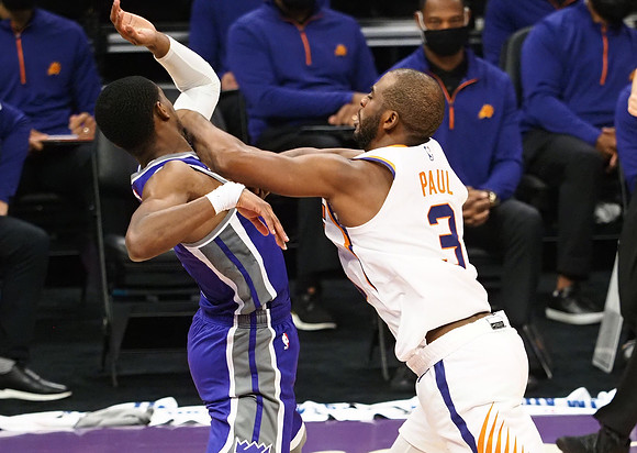 NBA: Phoenix Suns at Sacramento Kings
