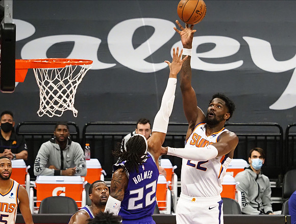 NBA: Phoenix Suns at Sacramento Kings