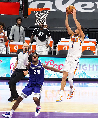 NBA: Phoenix Suns at Sacramento Kings