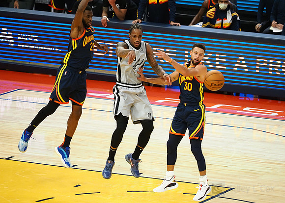 NBA: San Antonio Spurs at Golden State Warriors