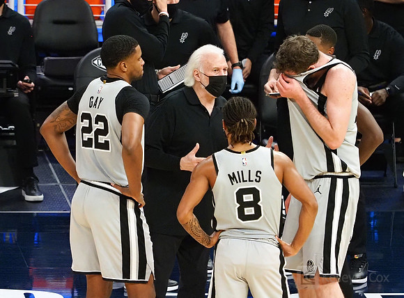 NBA: San Antonio Spurs at Golden State Warriors