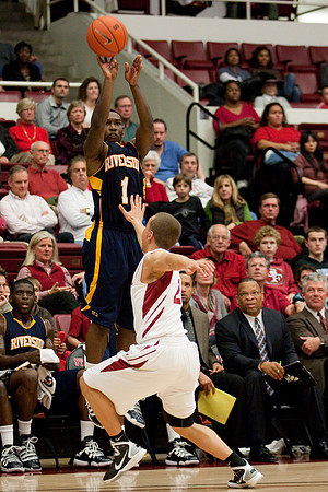 NCAA MEN'S BASKETBALL 2010 - Dec 12 - UC Riverside at Stanford