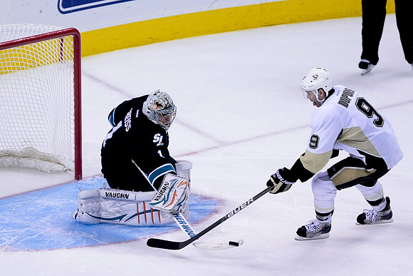NHL: Pittsburgh Penguins at San Jose Sharks