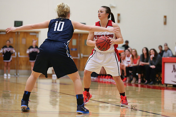 Cal State East Bay Pioneers guard Shannon Bland (4)