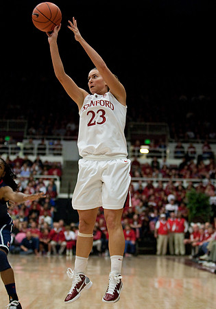 NCAA WOMEN'S BASKETBALL 2010 - Dec 30 - Connecticut at Stanford