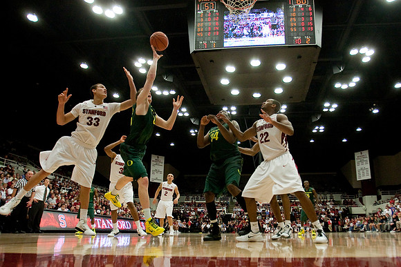 NCAA MEN'S BASKETBALL 2011 - Jan 27 - Oregon at Stanford