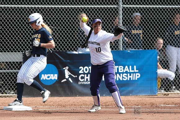 Softball: Washington vs Cal