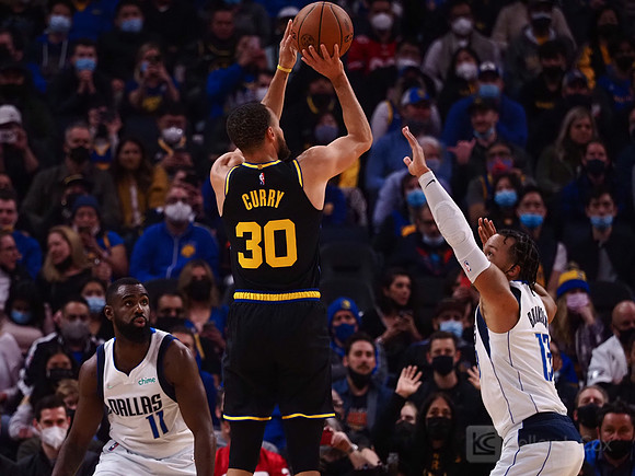 NBA: Dallas Mavericks at Golden State Warriors