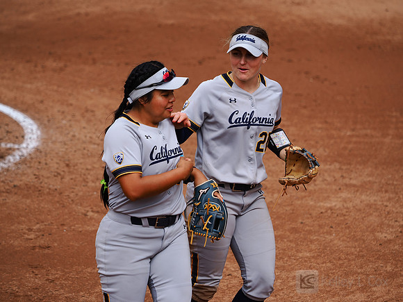 D'Asha Saiki (25), Makena Smith (21)