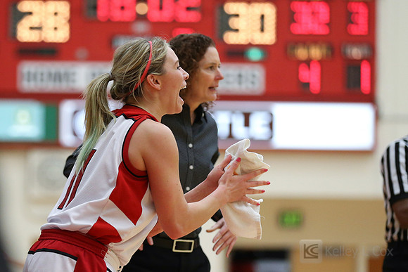 Cal State East Bay Pioneers guard  Laci Effenberger (11)