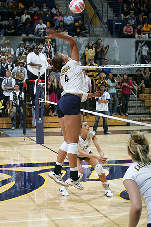 Cal Volleyball vs Arizona State