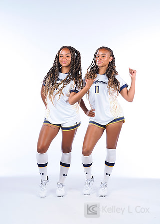 Anysa Gray (17), Amaya Gray (11)