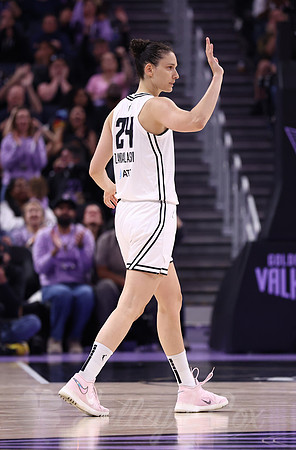 WNBA: Connecticut Sun at Golden State Valkyries