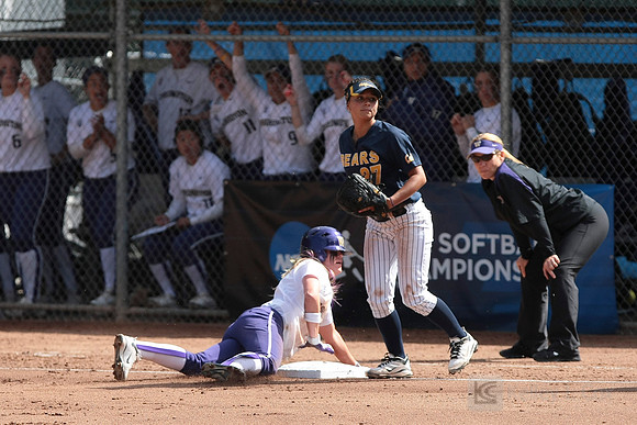 Softball: Washington vs Cal