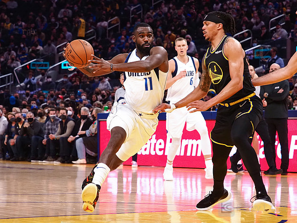 NBA: Dallas Mavericks at Golden State Warriors