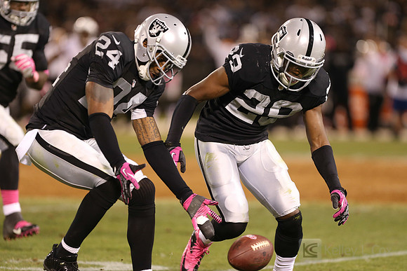NFL: San Diego Chargers at Oakland Raiders