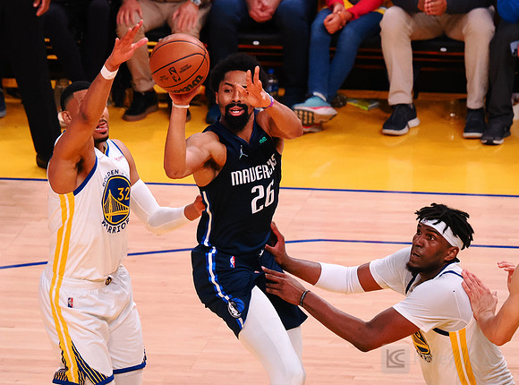 NBA: Playoffs-Dallas Mavericks at Golden State Warriors