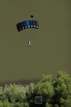 BASE Jumping