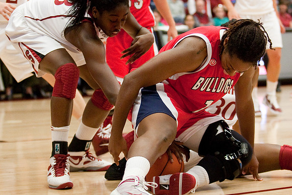 NCAA WOMEN'S BASKETBALL 2010 - Dec 12 - Fresno State at Stanford