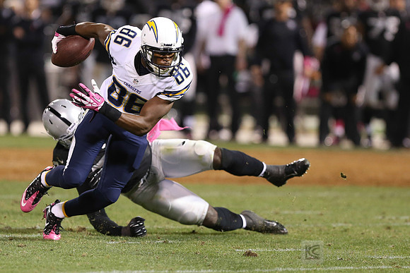 NFL: San Diego Chargers at Oakland Raiders