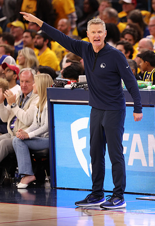 NBA: Playoffs-Houston Rockets at Golden State Warriors