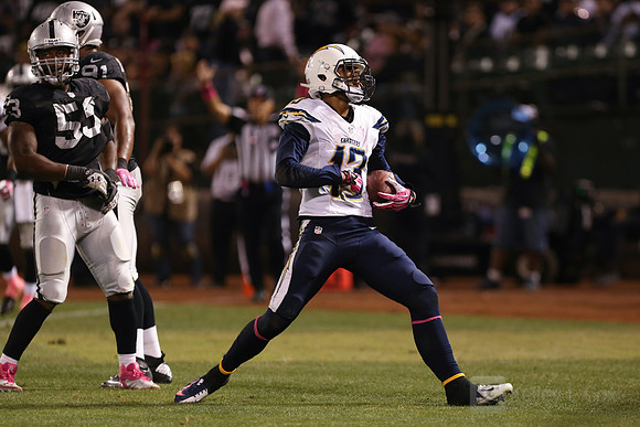 NFL: San Diego Chargers at Oakland Raiders