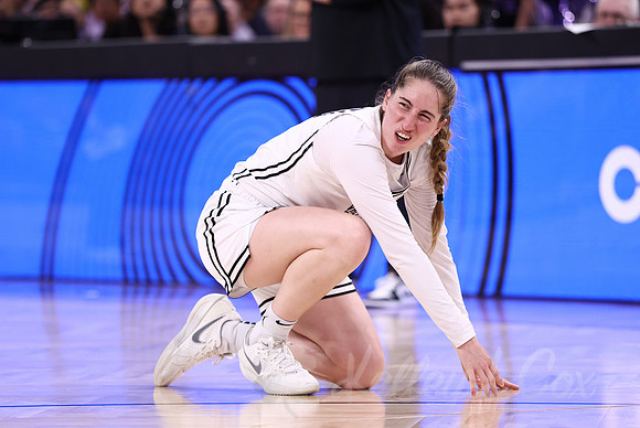 WNBA: Connecticut Sun at Golden State Valkyries