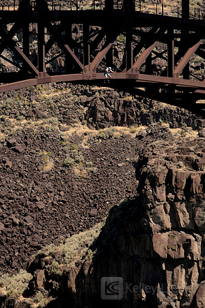 BASE Jumping