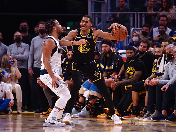 NBA: Dallas Mavericks at Golden State Warriors
