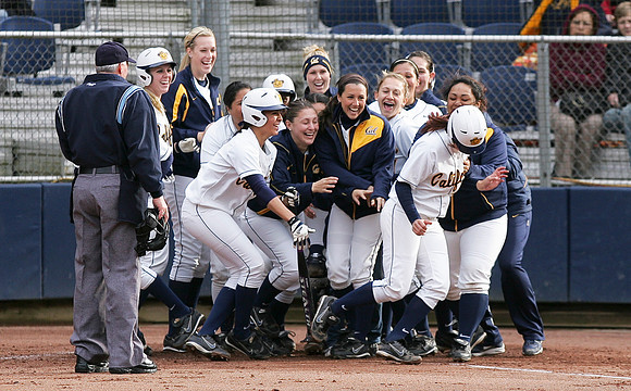 Cal Softball vs Santa Clara