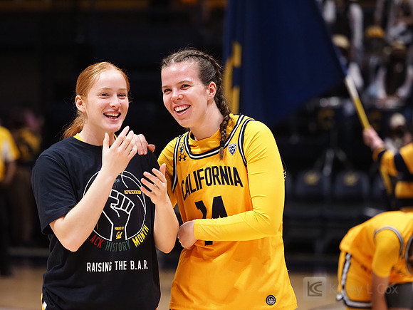 Ornela Muca (#31), Alma Elsnitz (#14)