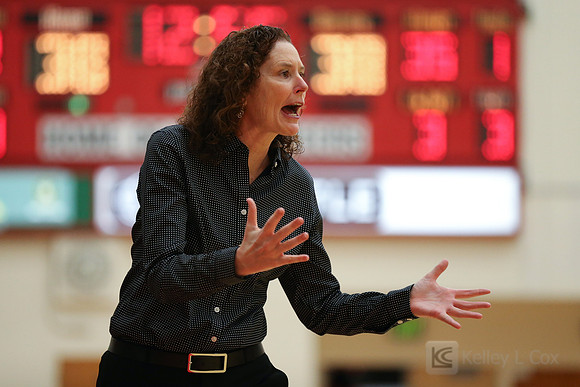 Cal State East Bay Pioneers head coach Suzy Barcomb