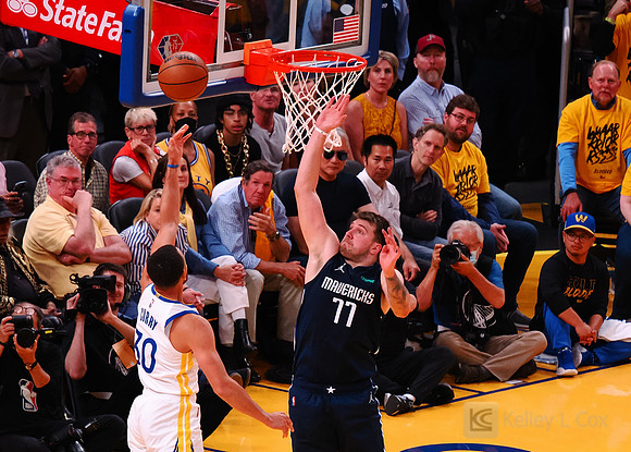 NBA: Playoffs-Dallas Mavericks at Golden State Warriors