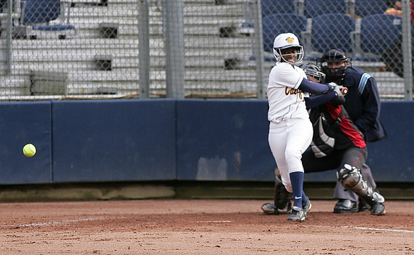 Cal Softball vs Santa Clara