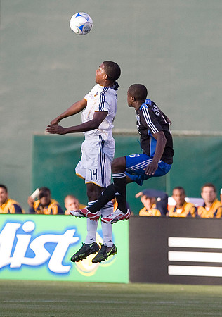 Edson Buddle, Adam Smarte