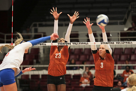NCAA VOLLEYBALL: SEP 9 Nike Volleyball Big Four Classic - Florida v Texas