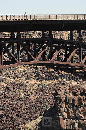 BASE Jumping