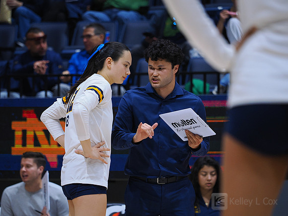Volleyball: California Golden Bears vs Notre Dame Fighting Irish