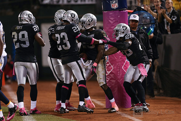 NFL: San Diego Chargers at Oakland Raiders