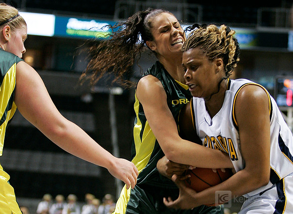 Devanei Hampton, Nicole Canepa