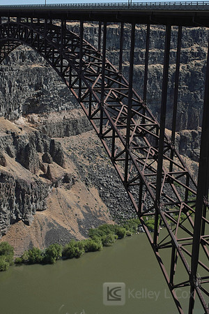 BASE Jumping