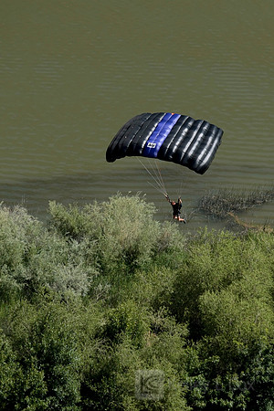 BASE Jumping