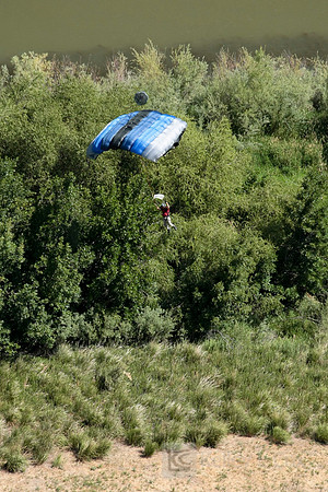 BASE Jumping