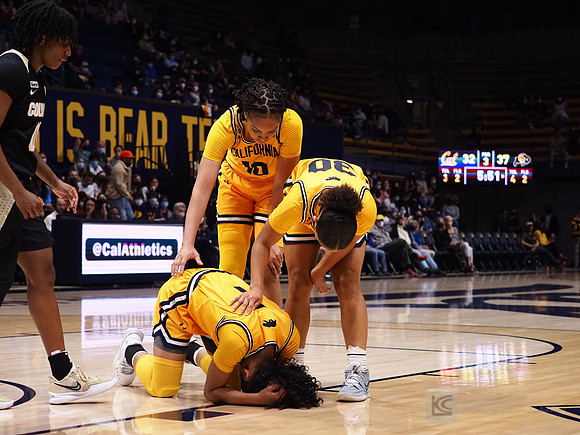 Leilani McIntosh (#1), Jazlen Green (#10), Jayda Curry (#30)