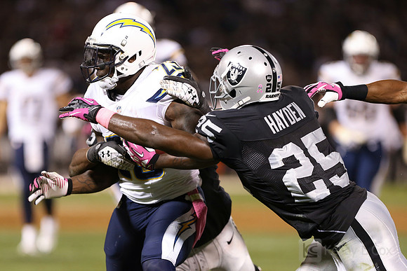 NFL: San Diego Chargers at Oakland Raiders
