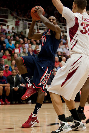 NCAA MEN'S BASKETBALL 2011 - Feb 03 - Arizona at Stanford